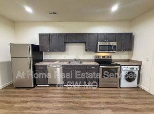 2009 E Grand St #A, Springfield, MO 65804