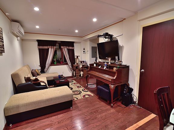 4th image of 1495 E 28th St #3E