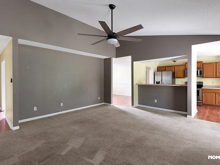 216 Stone Point Ln — Photo 27