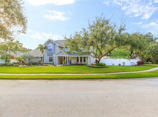 15923 Nottinghill Dr, Lutz, FL 33548