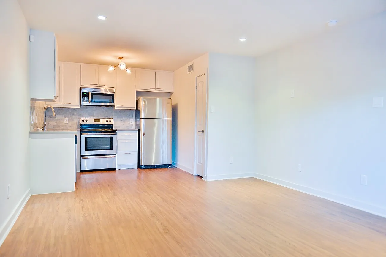 2043 Sul Ross Street - 08 — Photo 3