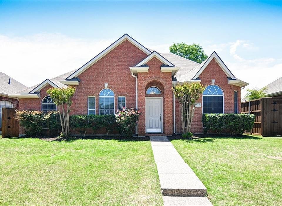 1st image of 4812 Holly Berry Dr