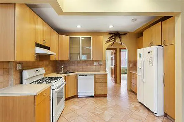 Rented by Keller Williams NYC | media 18