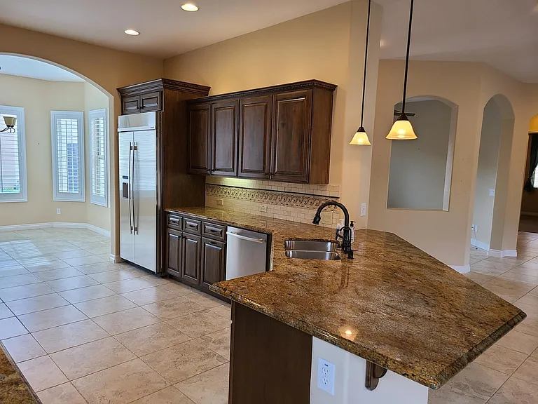 1714 E Alegria Rd — Photo 20