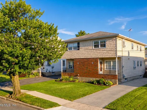208 Eltingville Blvd, Staten Island, NY 10312