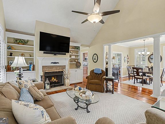 5th image of 7266 Oak Arms Dr