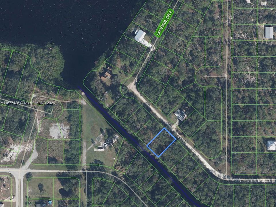 2nd image of 905 Canal Way