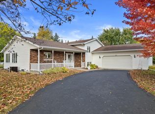 2601 Oakwood CIRCLE, Oshkosh, WI 54904