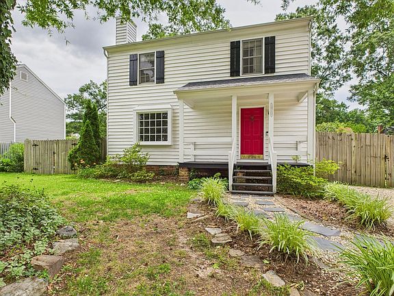 3rd image of 1917 Millsap Ln