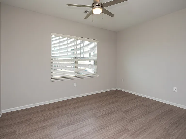 Buffalo Trail Apartments — Photo 8