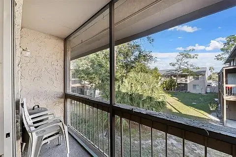 2 bed, 1.5 bath, 936 sqft, $1,650 — Photo 4
