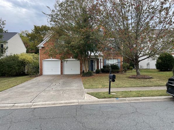 8619 Dennington Grove Ln