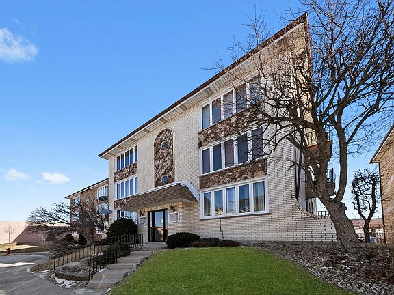 5th image of 6237 S Newland Ave APT 1n