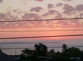 1510 10th Pl N, Edmonds, WA 98020