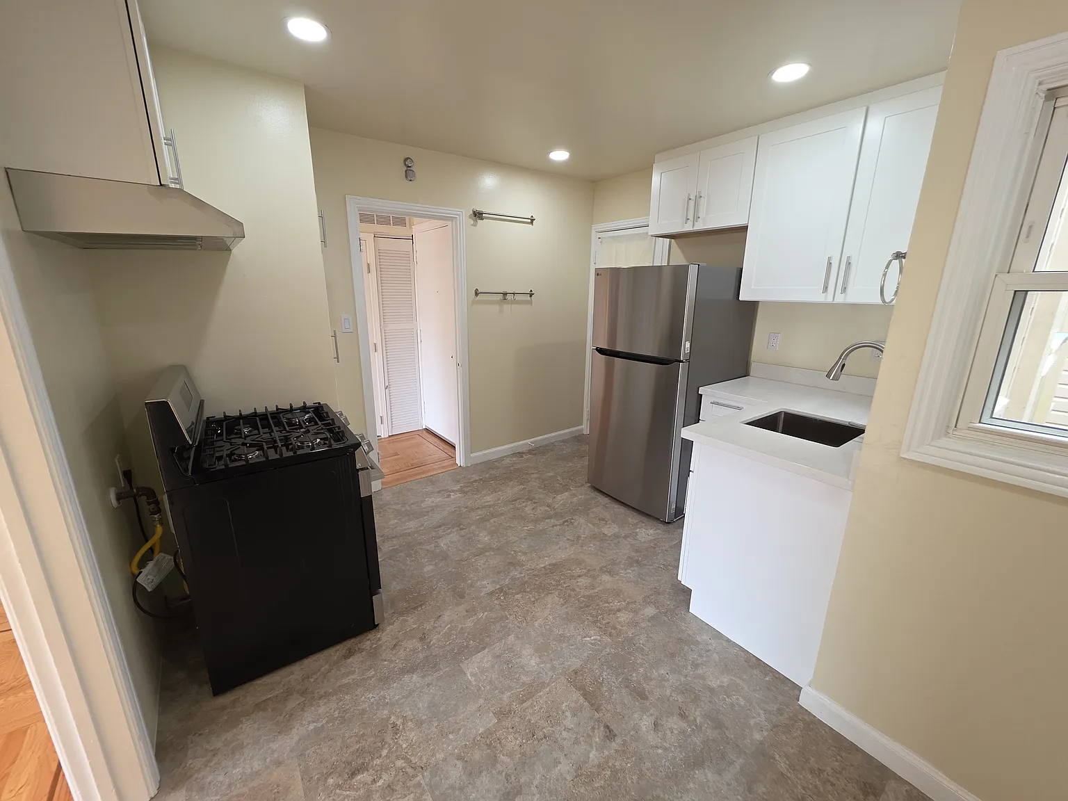 1 bed, $3,800 — Photo 4