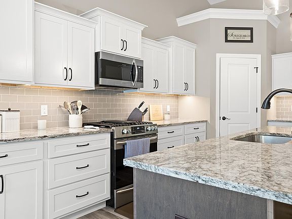 5th image of 4963 Leeward Ln
