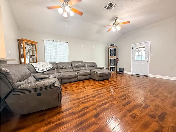 3rd image of 2720 Bayou Carencro Dr