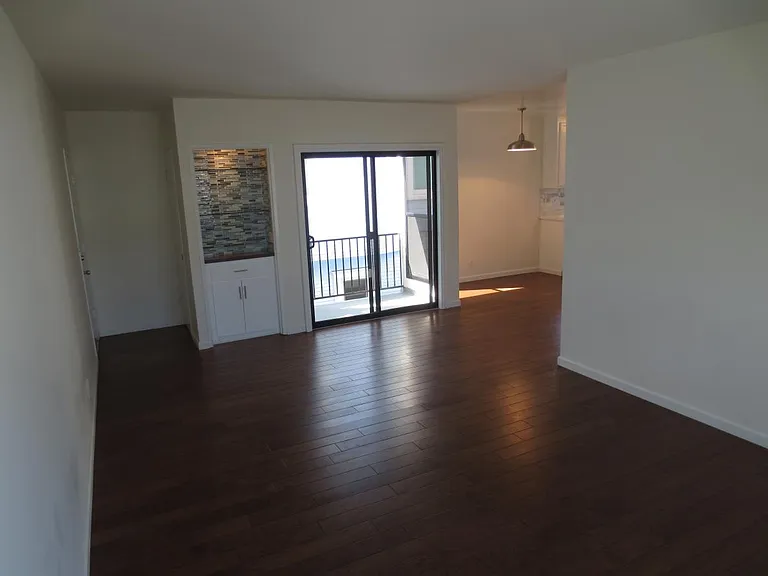 23 23rd Ave #3 — Photo 3