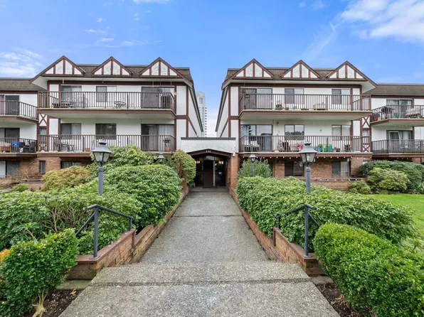 131 W 4th St #312, North Vancouver, BC V7M 3C8