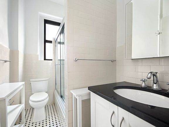 5th image of 251 W 89th St APT 9C