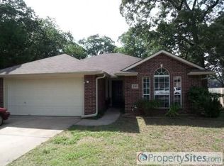 1016 Shadowood Dr, Bryan, TX 77803