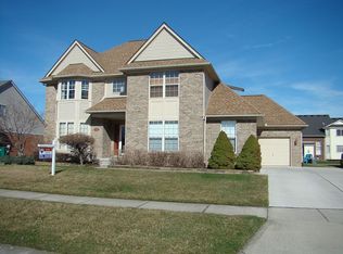 48612 Fairmont Dr, Macomb, MI
