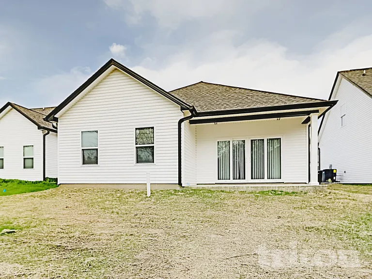 543 Faye Aly — Photo 15