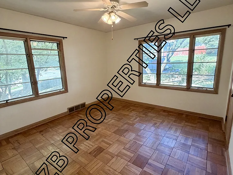 3101 N 49th Ave — Photo 13