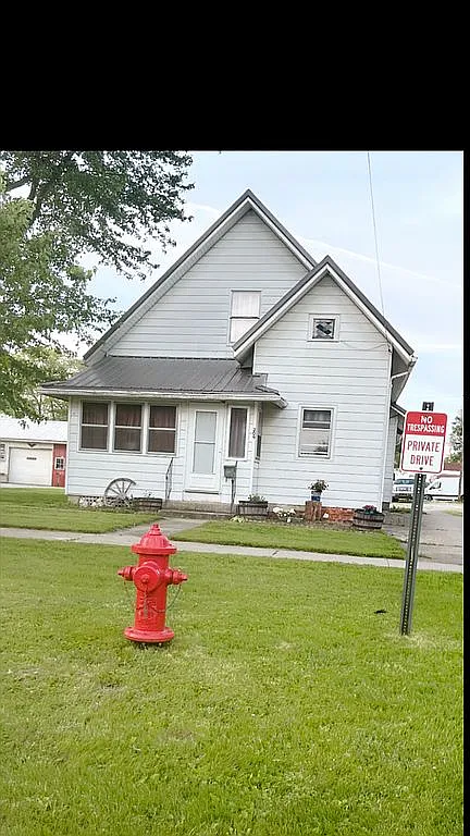 209 S Main St photo 1