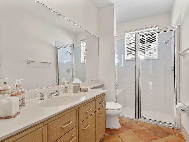 8170 Hampton Wood Dr — Photo 15