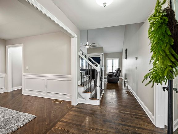 3rd image of 2063 Moss Creek Ct
