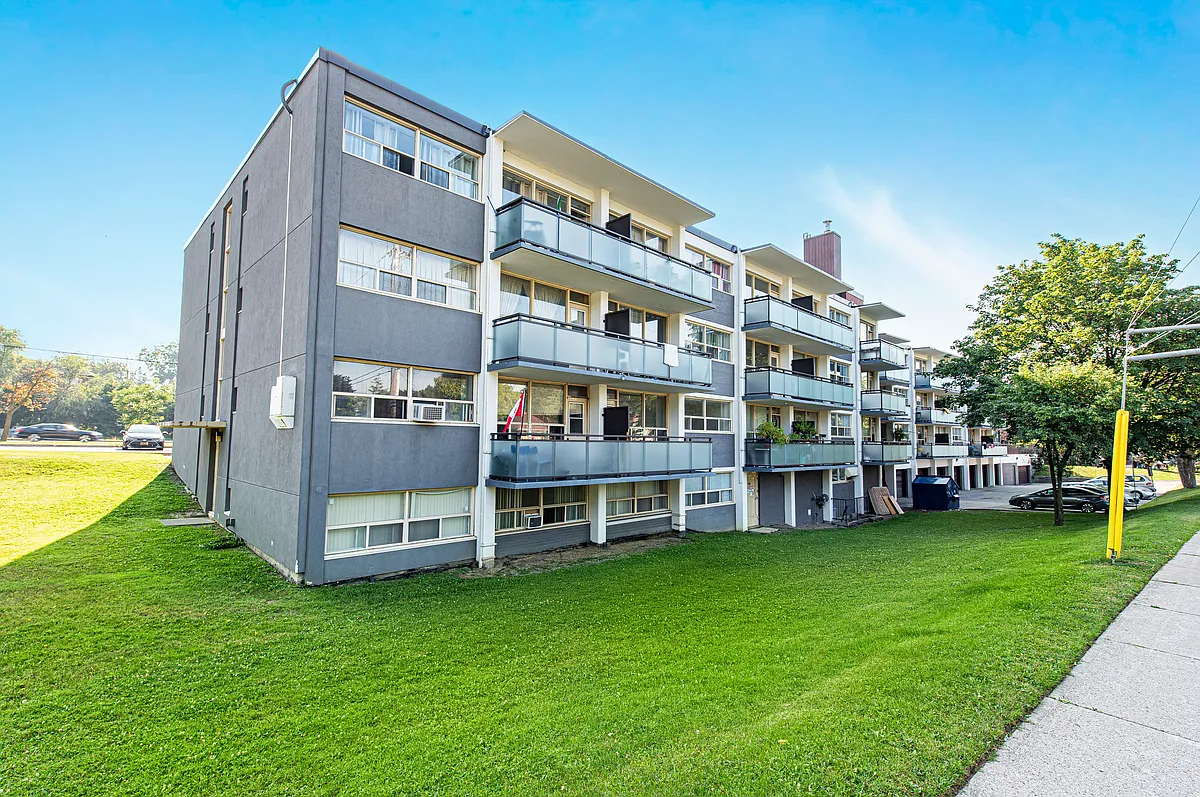 4750 Bathurst Street — Photo 1