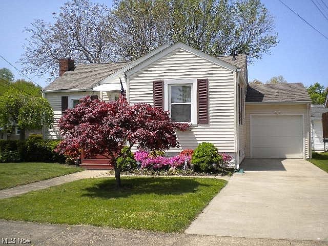 1st image of 261 Fifield Ave