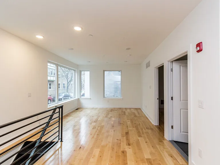 LUDLOW_4100 — Photo 25