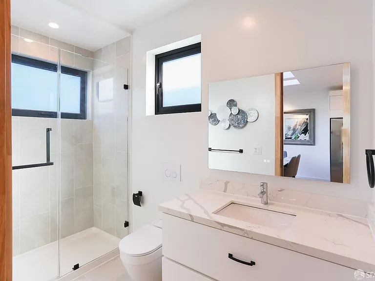 40 Francis St — Photo 25