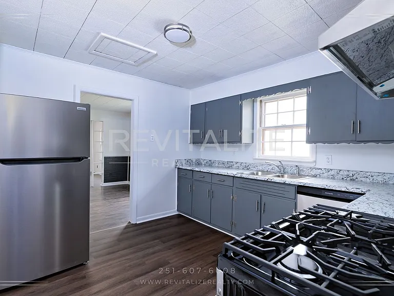 2121 Barron Pl — Photo 8