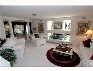 3rd image of 912 Alta Oaks Dr