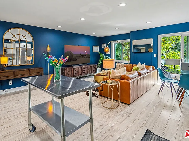 2700 Cahuenga Blvd #1203 — Photo 14