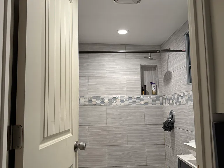 2707 W Wymer St #B — Photo 6