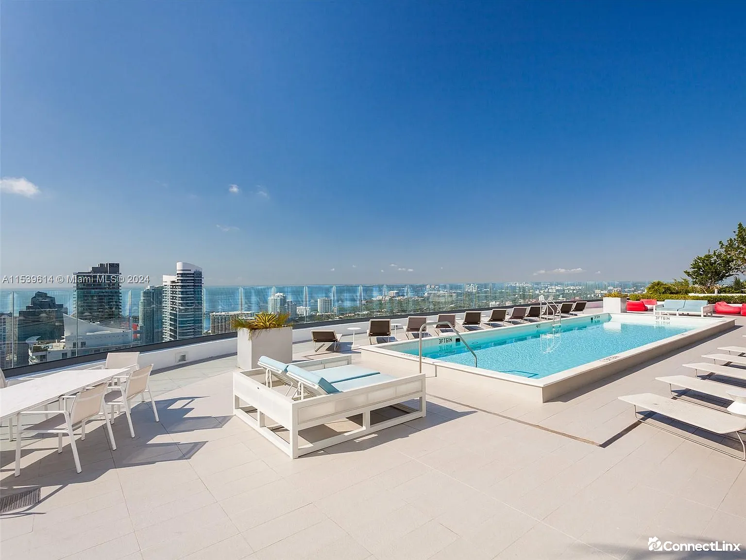 2 bed, 2.0 bath, $5,800 — Photo 2