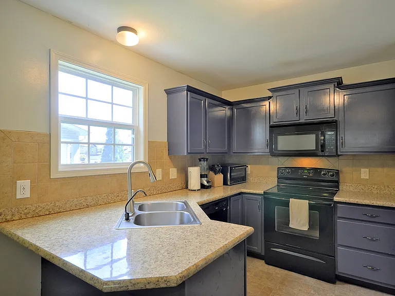1212 Morstead Dr — Photo 17