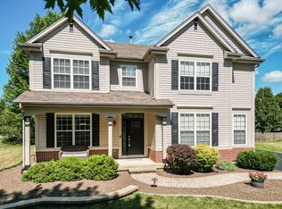 607 Vista Dr, Oswego, IL 60543