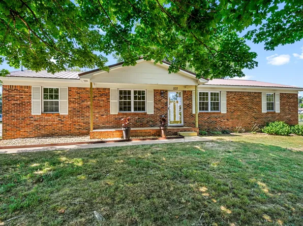 1137 Iris St, Pulaski, TN 38478