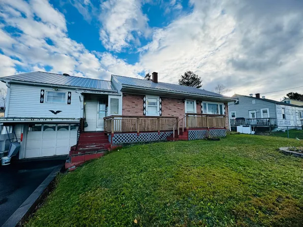 41 Long Road, Limestone, ME 04750