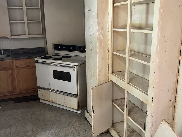 1204 Fair St — Photo 7