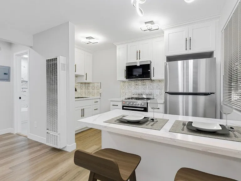 14420 Vista Real Apts — Photo 16