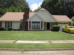 5870 Lake Port Dr, Millington, TN 38053