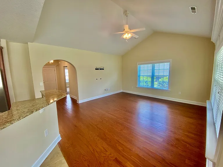 117 Bridgeway Dr — Photo 11