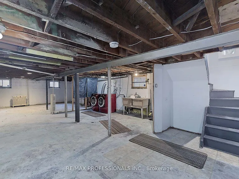 1213 Islington Ave — Photo 17