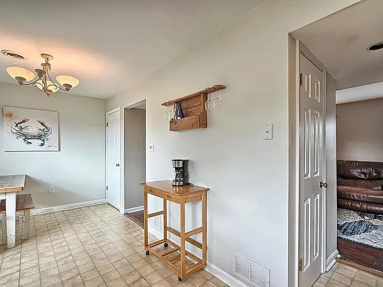 1719 Peyton Randolph Ct — Photo 6
